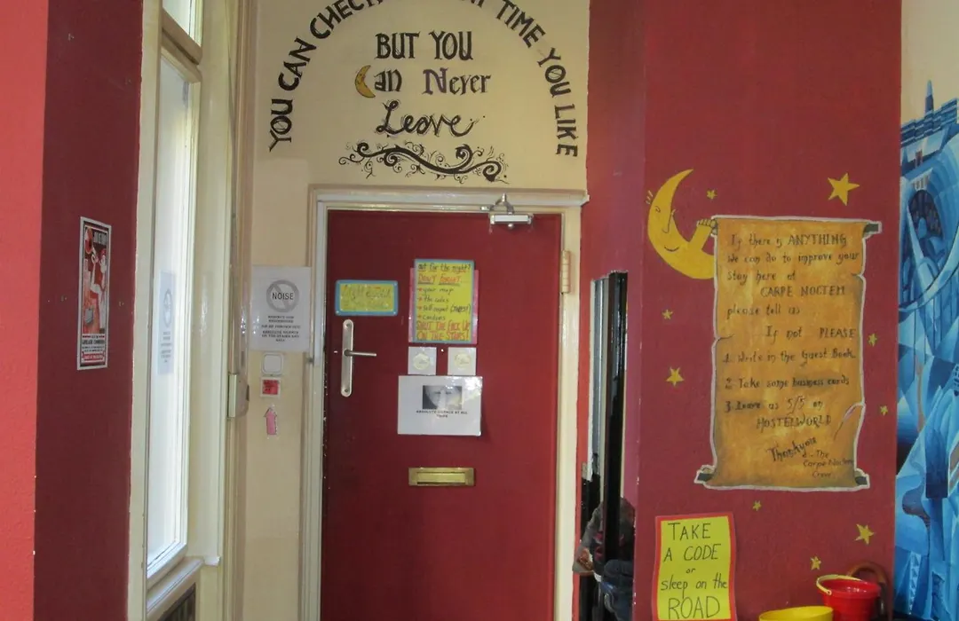 Carpe Noctem Hostel-1